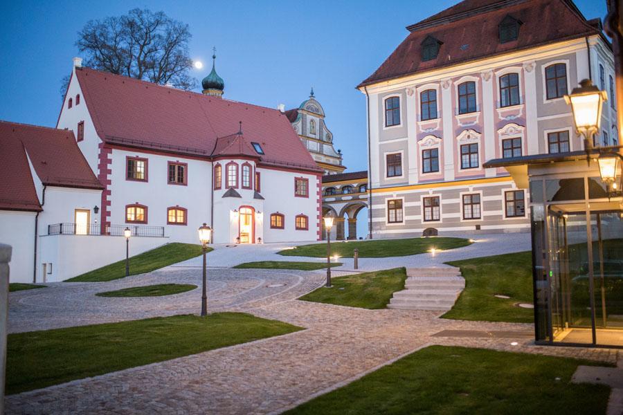 Hotel Schloss Leitheim Exterior photo